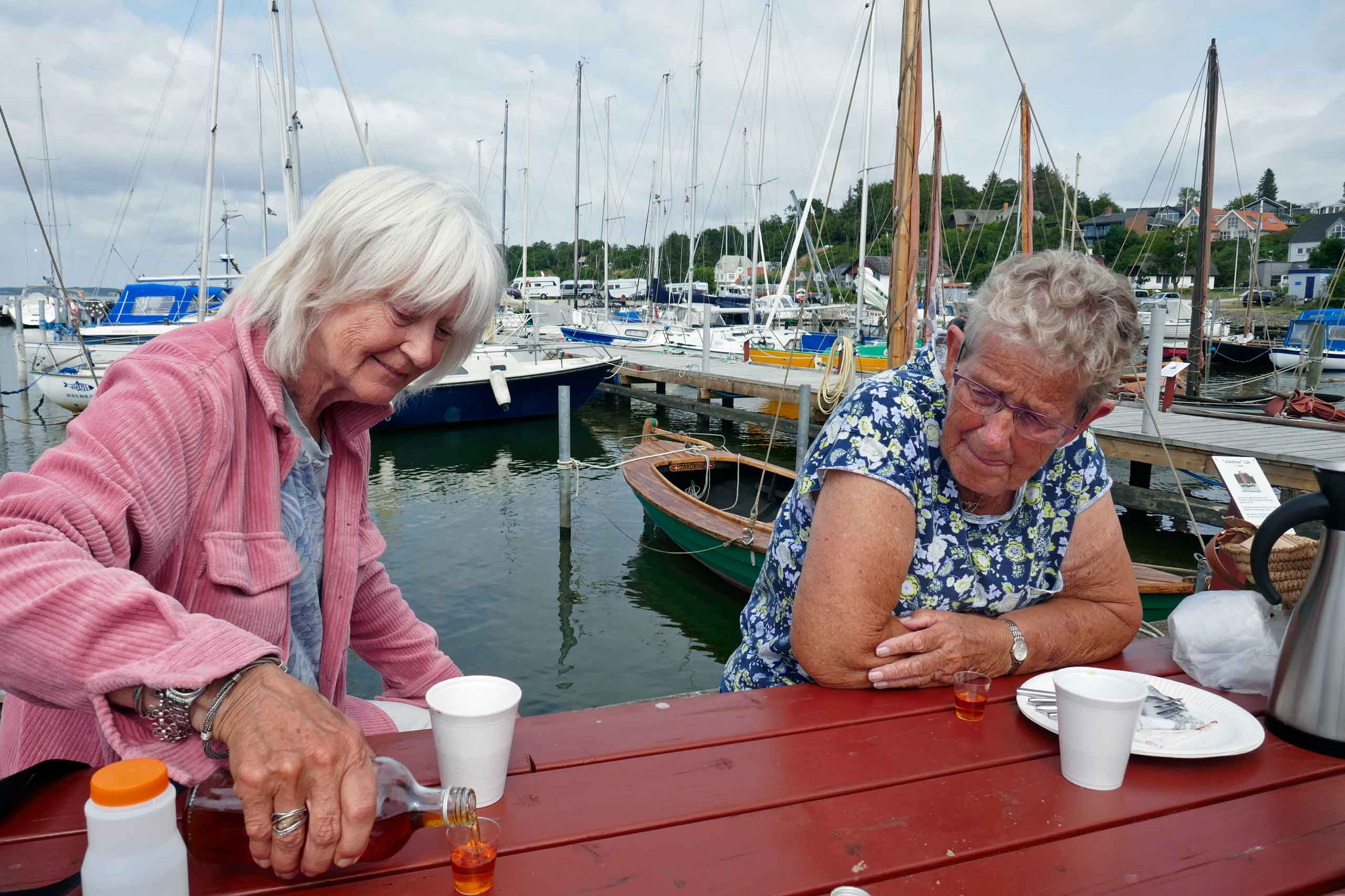 Eftermiddagskaffe i Hjarbæk