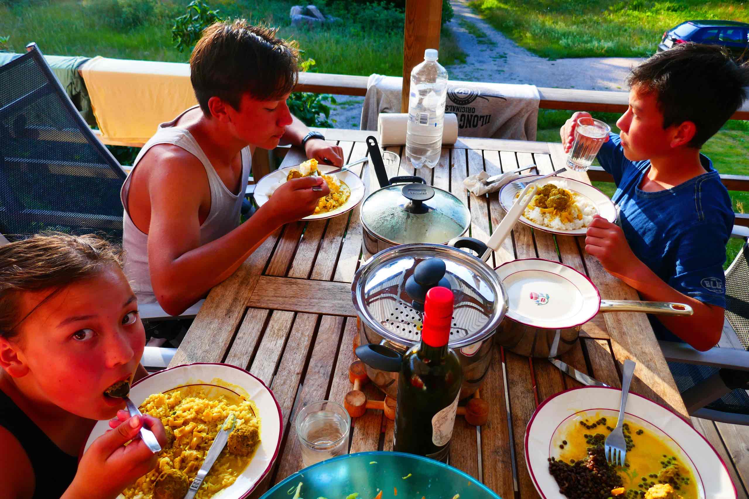 Aftensmad på terrassen