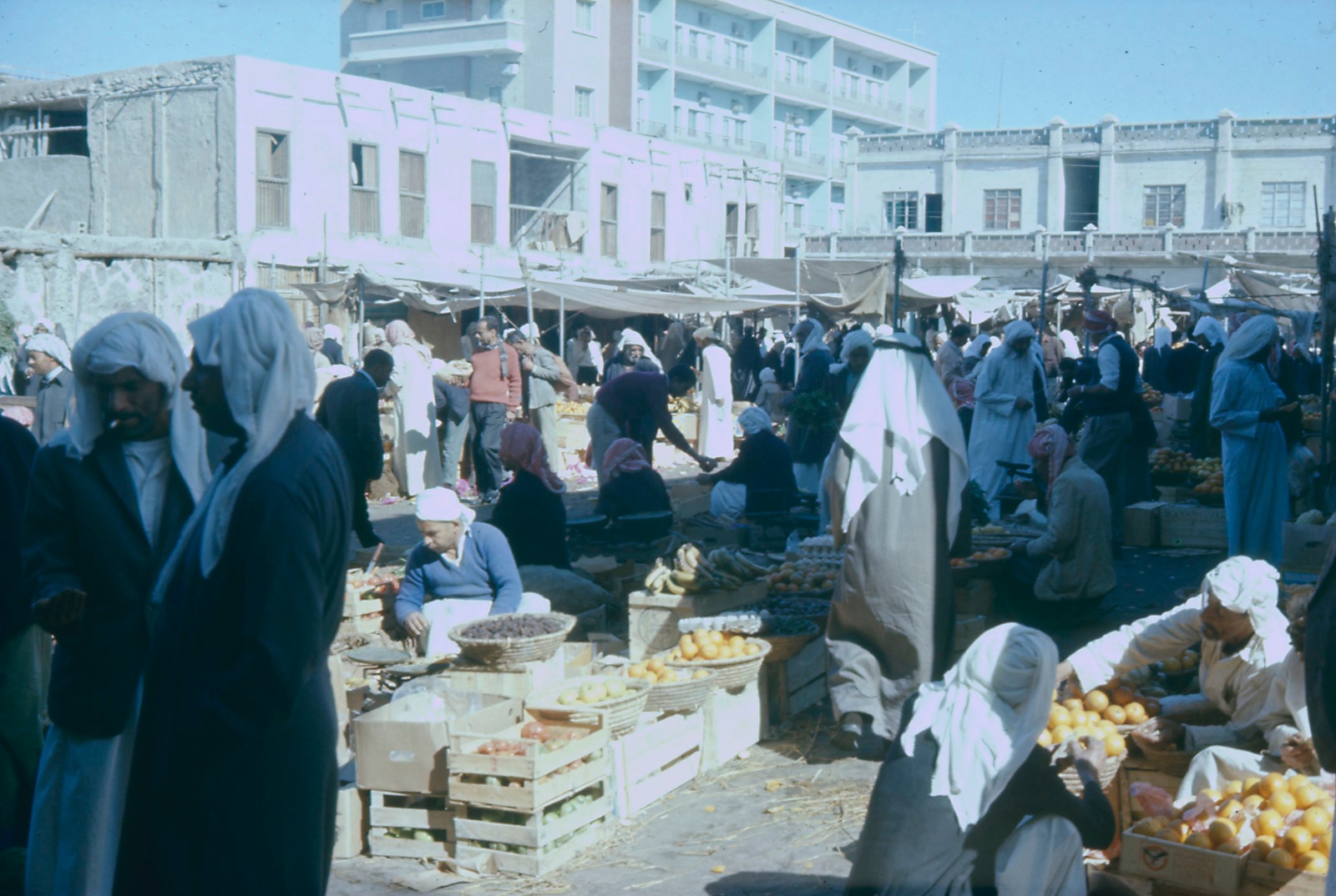 Bahrain market 1975