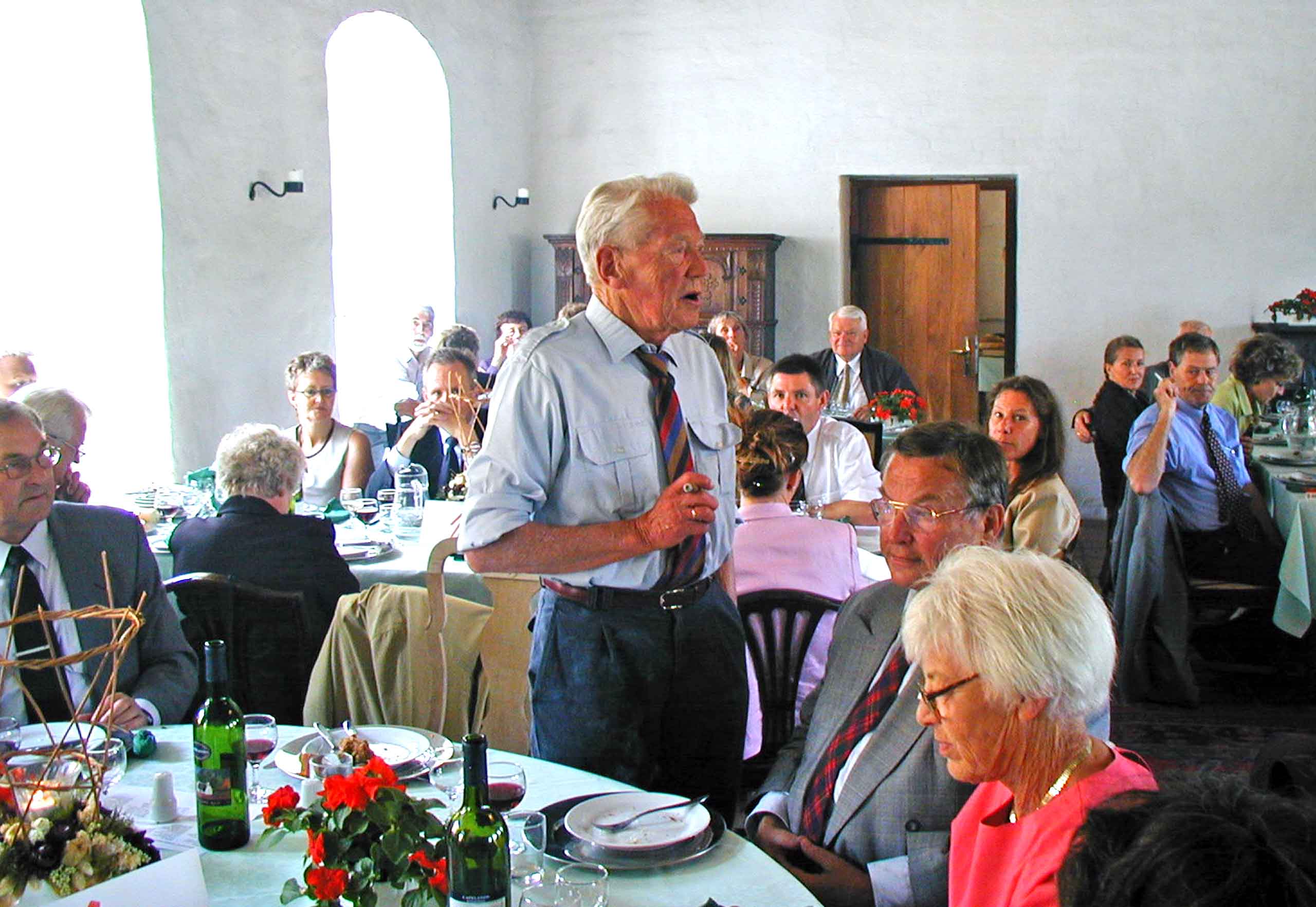 Godsejer Friis byder velkommen