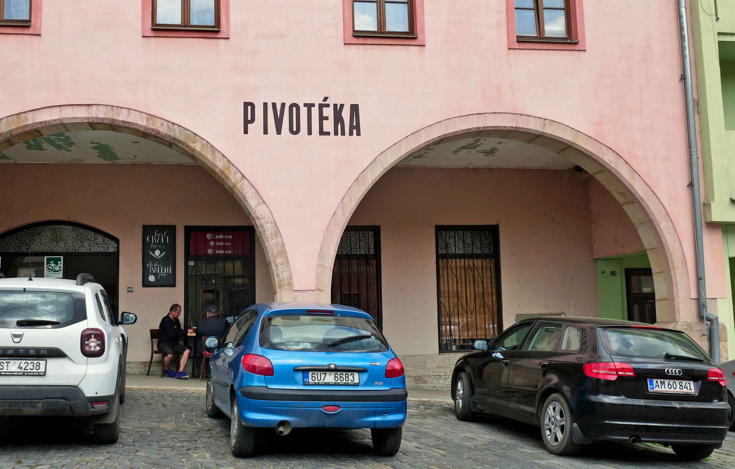 Ustek