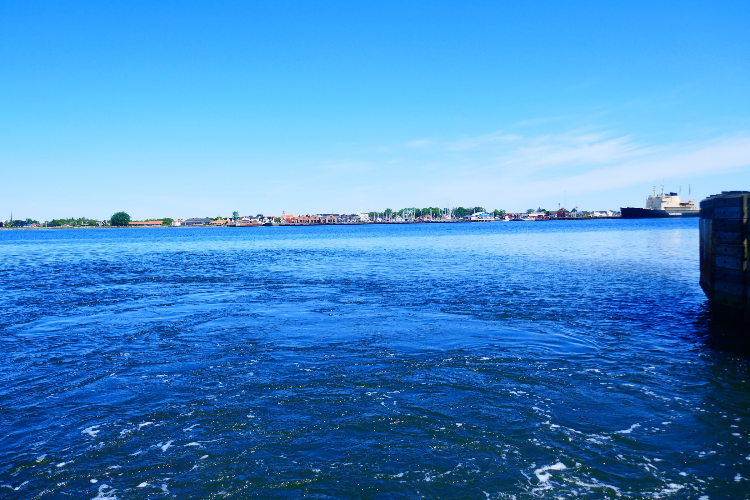 Kølvandet bruser med kurs mod Hals